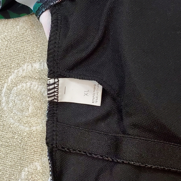 Shely Swimsuit - Picture 4 of 4